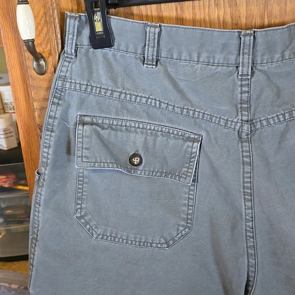 Vintage Munsingwear Light Olive Green Cargo Shorts Casual 34W - Picture 6 of 10